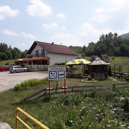 Prenociste Vitas Bed & Breakfast Miljevina Eksteriør bilde