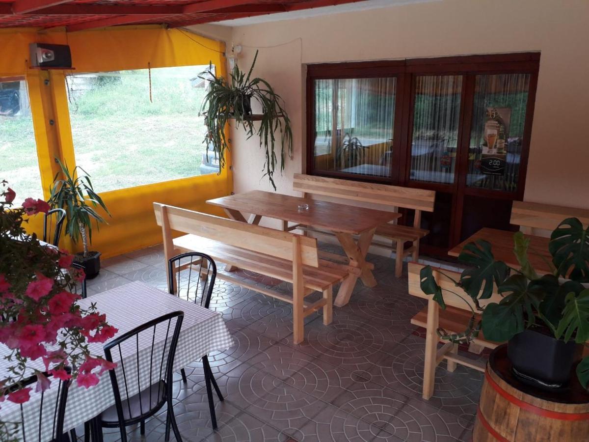 Prenociste Vitas Bed & Breakfast Miljevina Eksteriør bilde