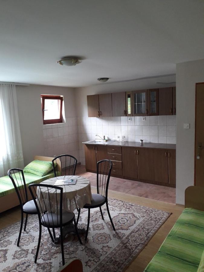 Prenociste Vitas Bed & Breakfast Miljevina Eksteriør bilde