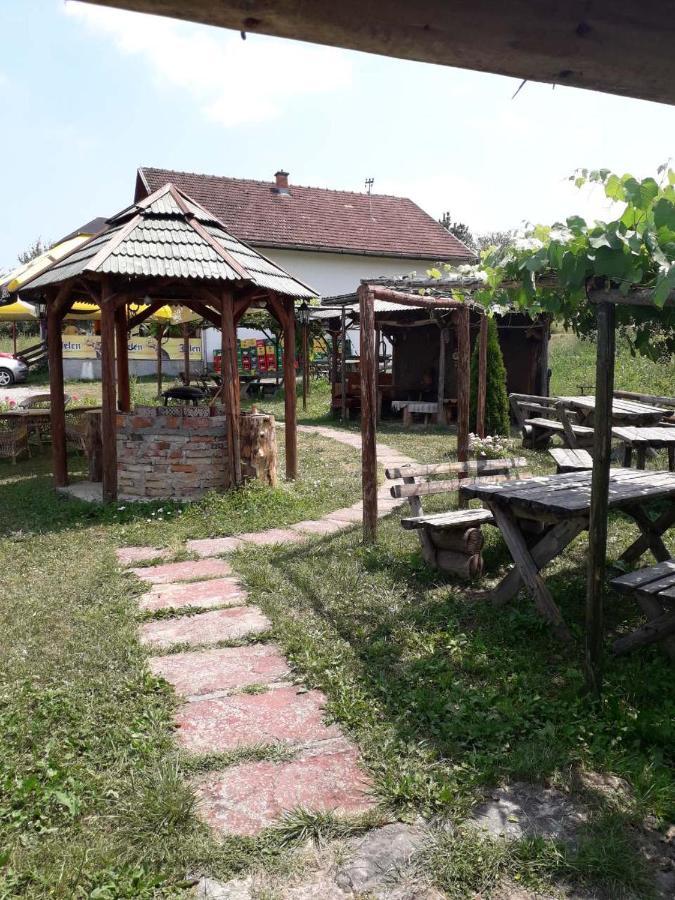 Prenociste Vitas Bed & Breakfast Miljevina Eksteriør bilde