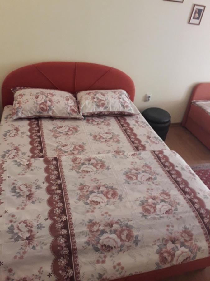 Prenociste Vitas Bed & Breakfast Miljevina Eksteriør bilde